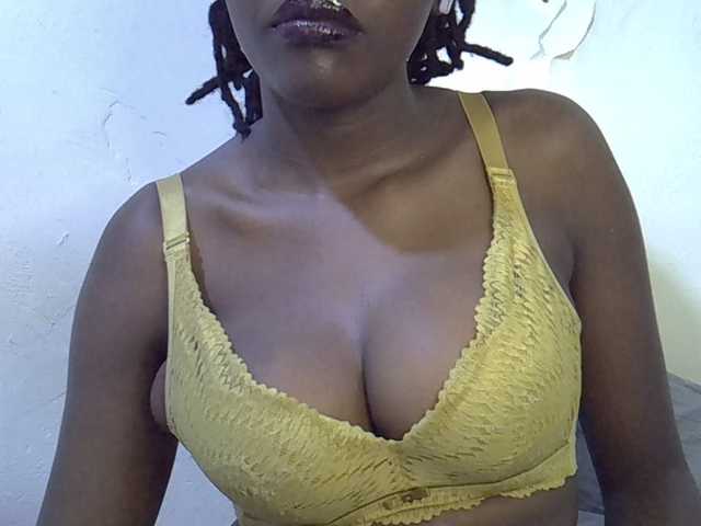 juicy-bella