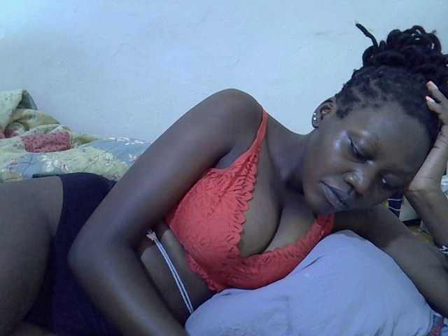 juicy-bella