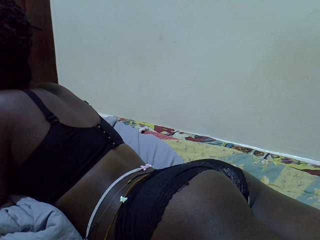 juicy-bella