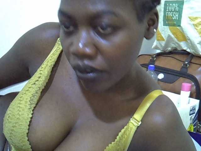juicy-bella