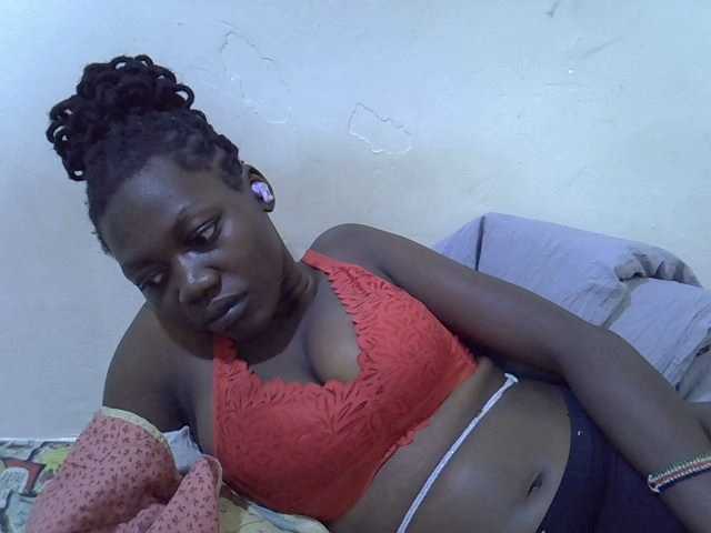 juicy-bella