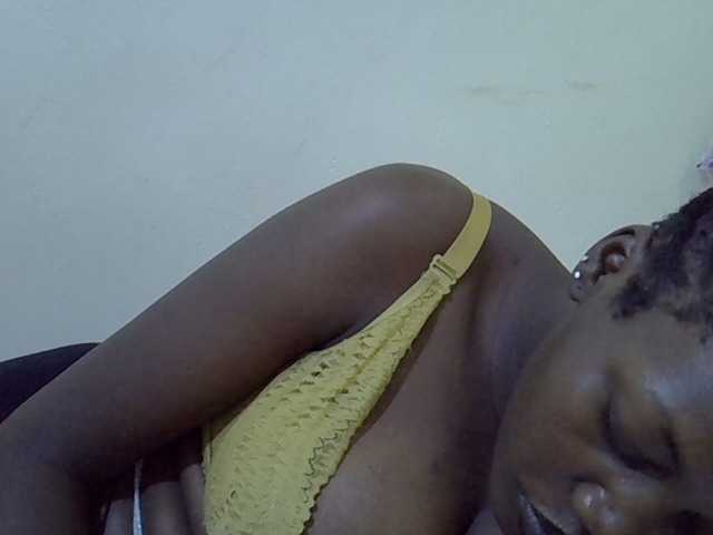 juicy-bella