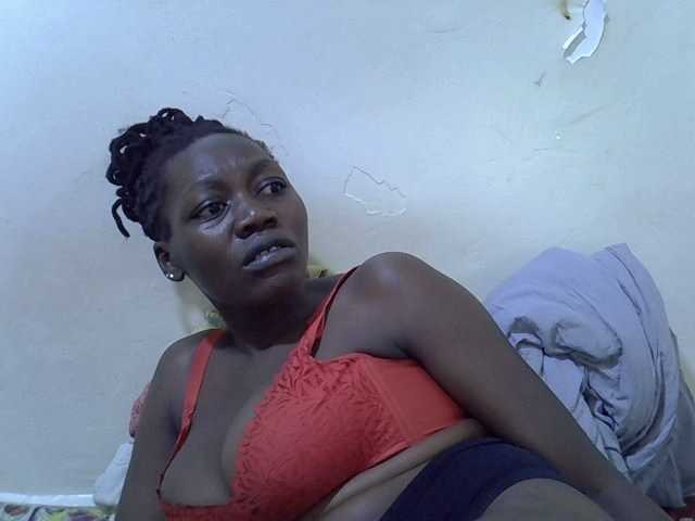 juicy-bella