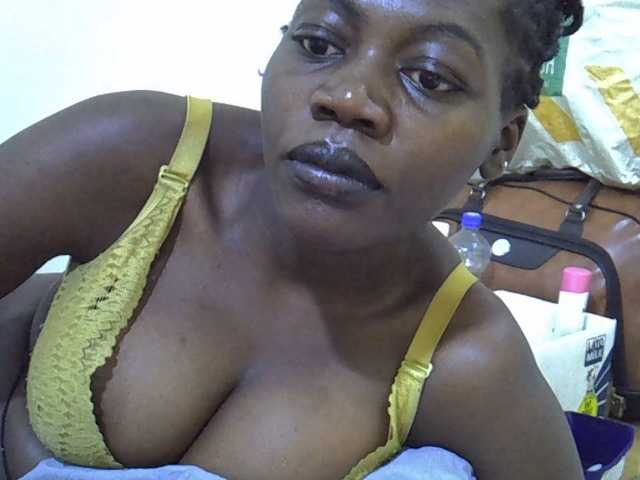 juicy-bella