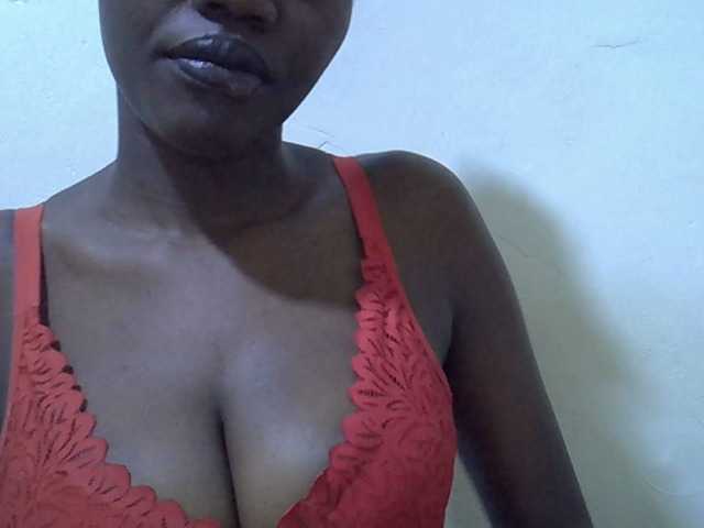 juicy-bella