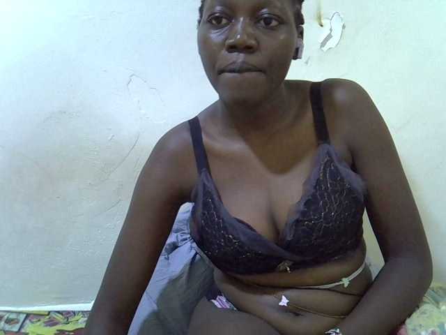 juicy-bella