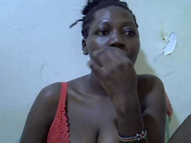 juicy-bella