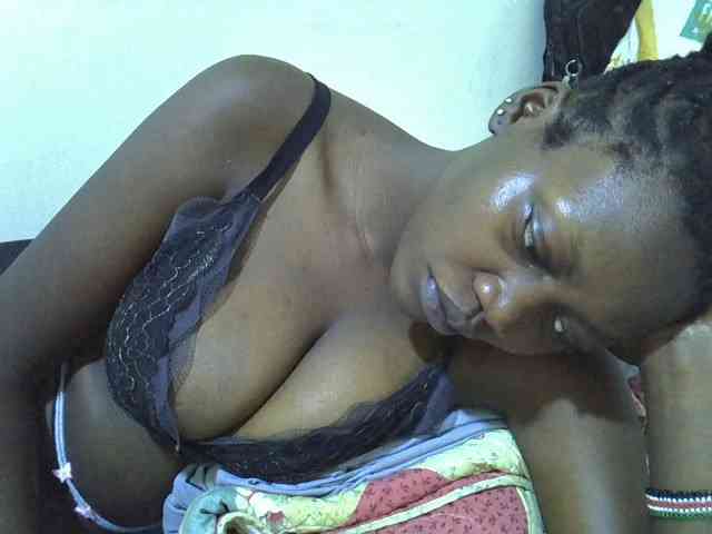 juicy-bella