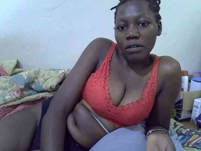 juicy-bella
