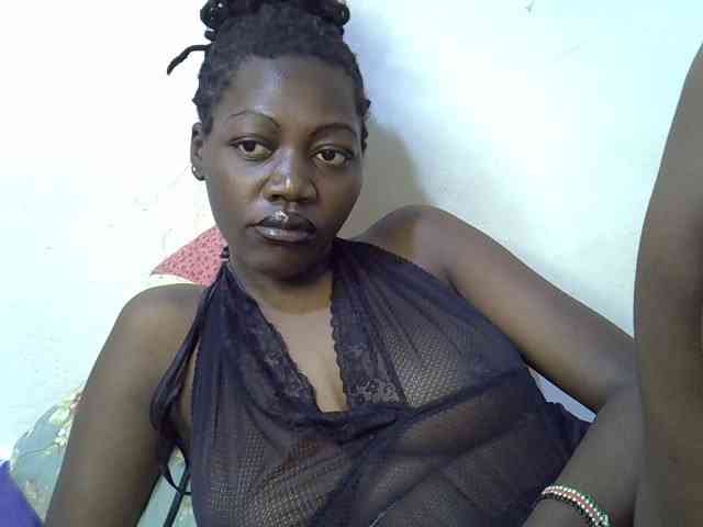 juicy-bella