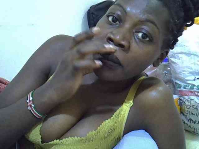 juicy-bella