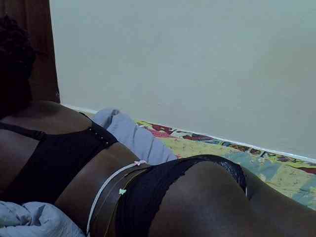 juicy-bella webcam