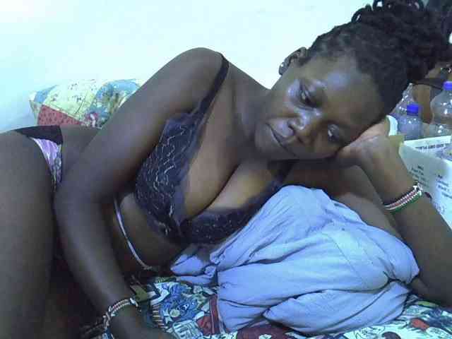 juicy-bella