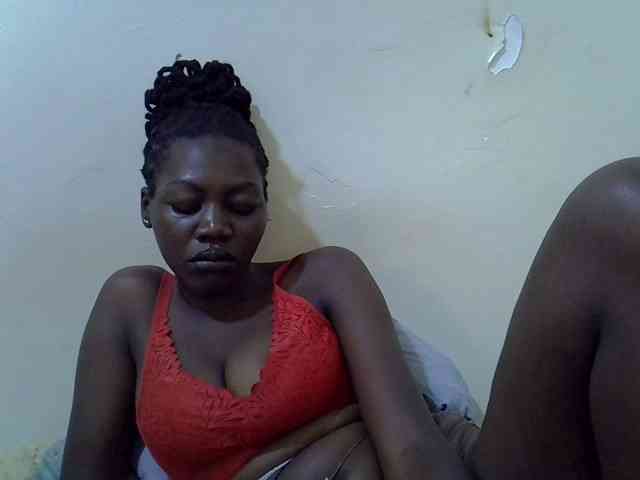 juicy-bella
