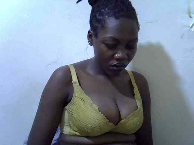juicy-bella