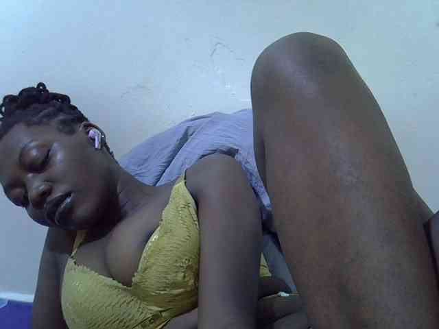 juicy-bella webcam