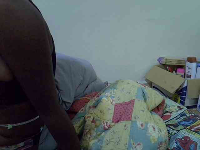 juicy-bella webcam