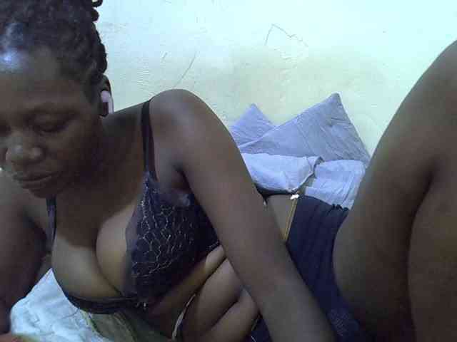 juicy-bella