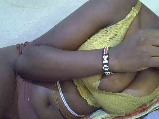 juicy-bella