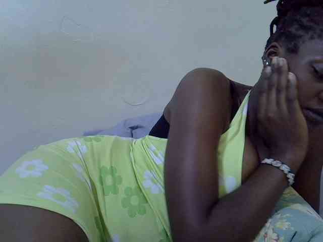 juicy-bella webcam