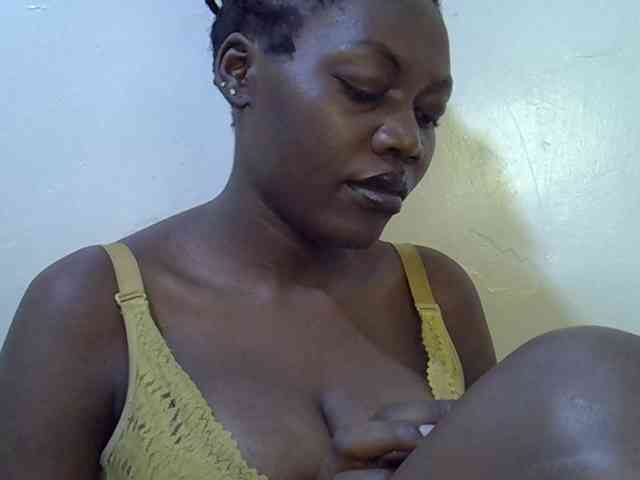 juicy-bella