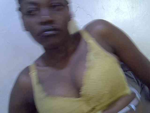 juicy-bella