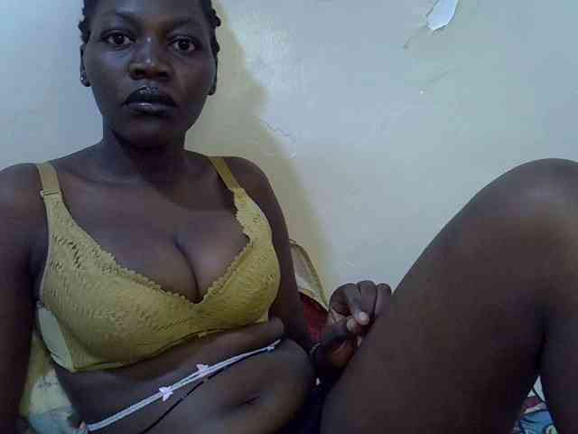 juicy-bella
