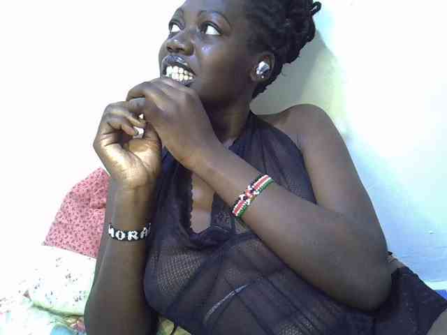 juicy-bella