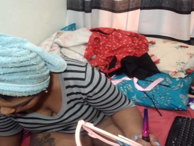 IndianFire00 live cam on BongaCams