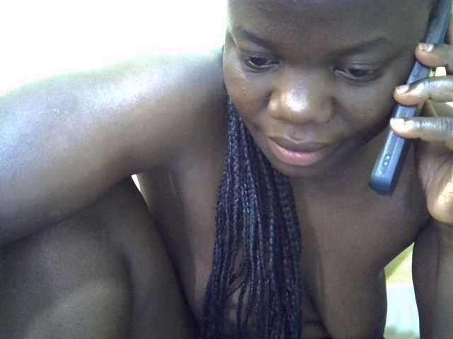 Pretty-doll live cam on BongaCams