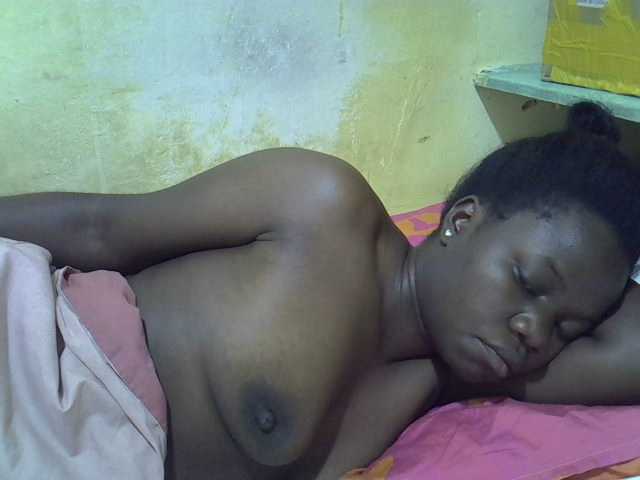 Pretty-doll Live Cam on BongaCams