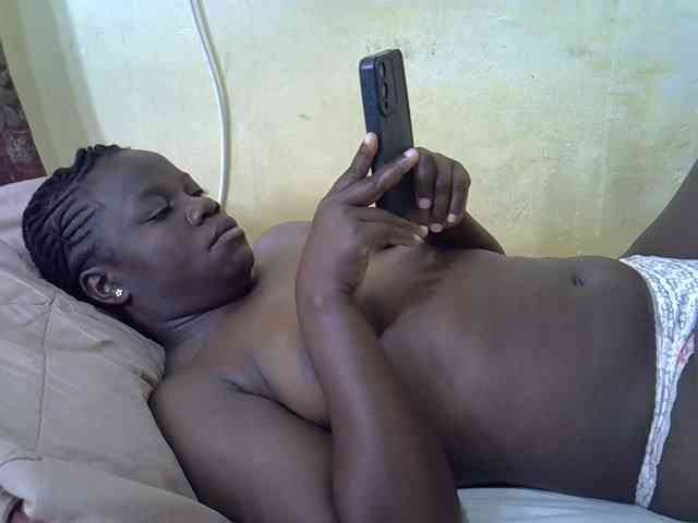 Pretty-doll webcam