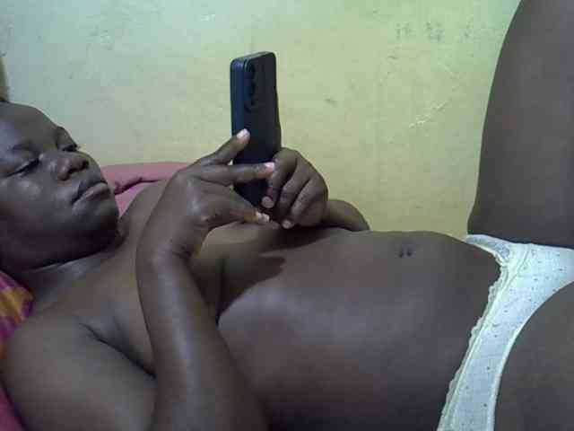 Pretty-doll webcam