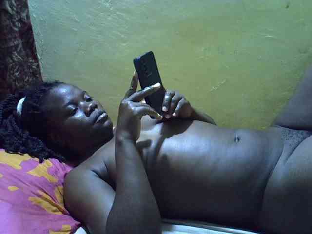Pretty-doll webcam