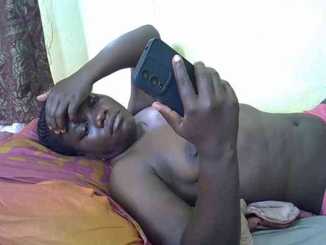 Pretty-doll webcam