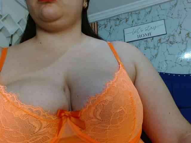 Daniela-Saenz webcam