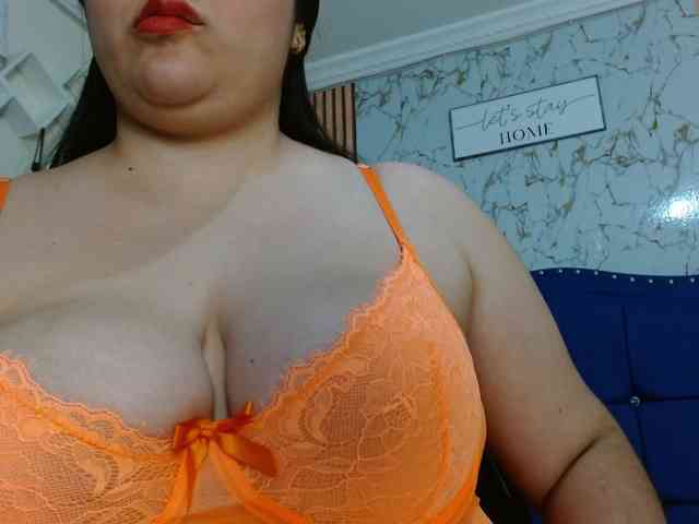 Daniela-Saenz webcam