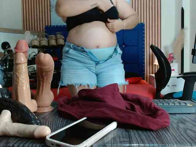 Daniela-Saenz webcam