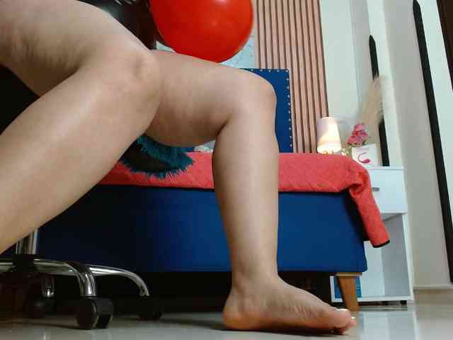 Daniela-Saenz webcam