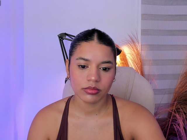 Allisonowens live cam on BongaCams