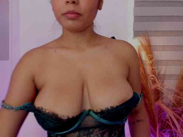 Allisonowens webcam