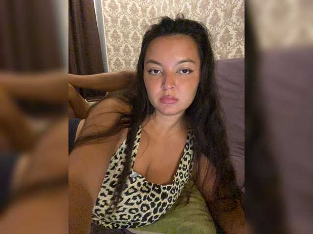 3hotandyoung3 live cam on BongaCams