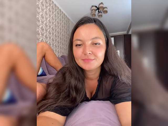 3hotandyoung3 live webcam show