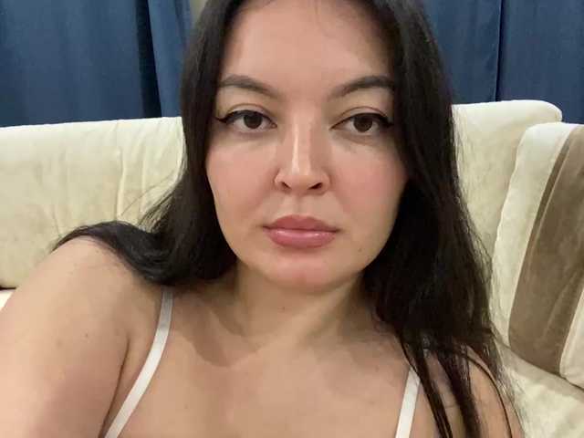  3hotandyoung3 chat room