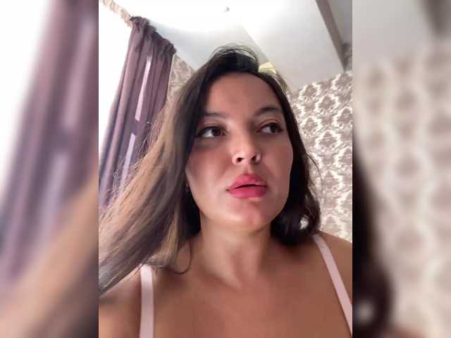 3hotandyoung3 live webcam show