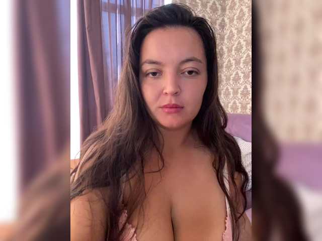 3hotandyoung3 live cam on BongaCams