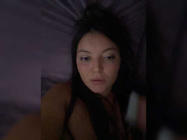 3hotandyoung3 live cam on BongaCams