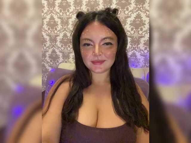 Snow_White live cam on BongaCams