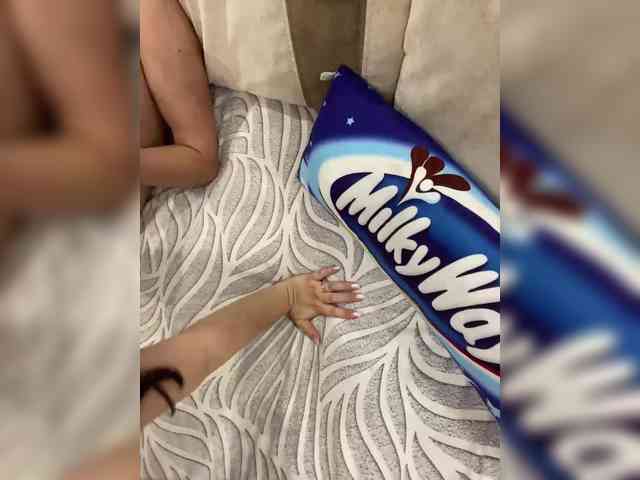 Meat_girl_Skeleton_man webcam