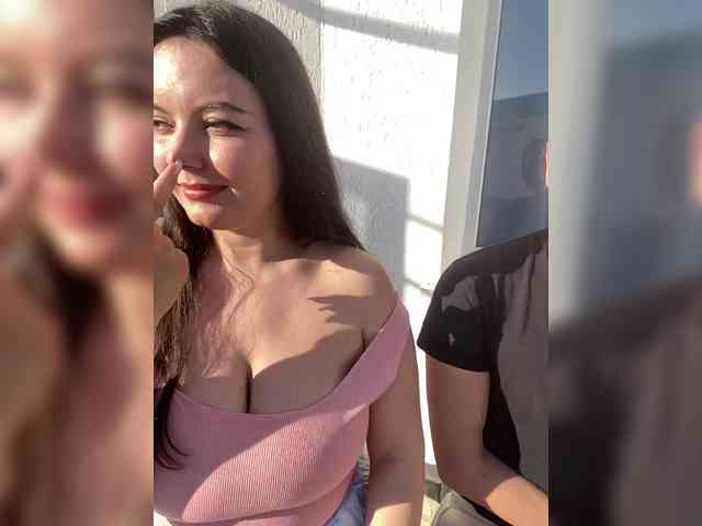 3hotandyoung3 live show